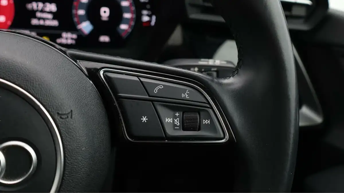 2021-audi-a3-20-30-tdi-technik-big-24
