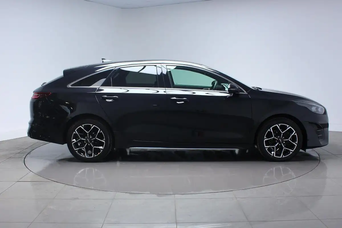 2024-kia-pro-ceed-15-t-gdi-gt-line-138bhp-dct-big-4