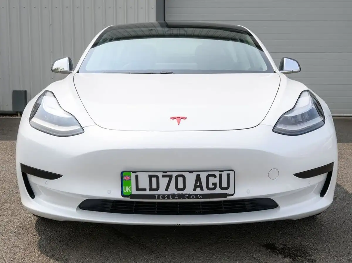 2020-tesla-model-3-e-standard-plus-big-1