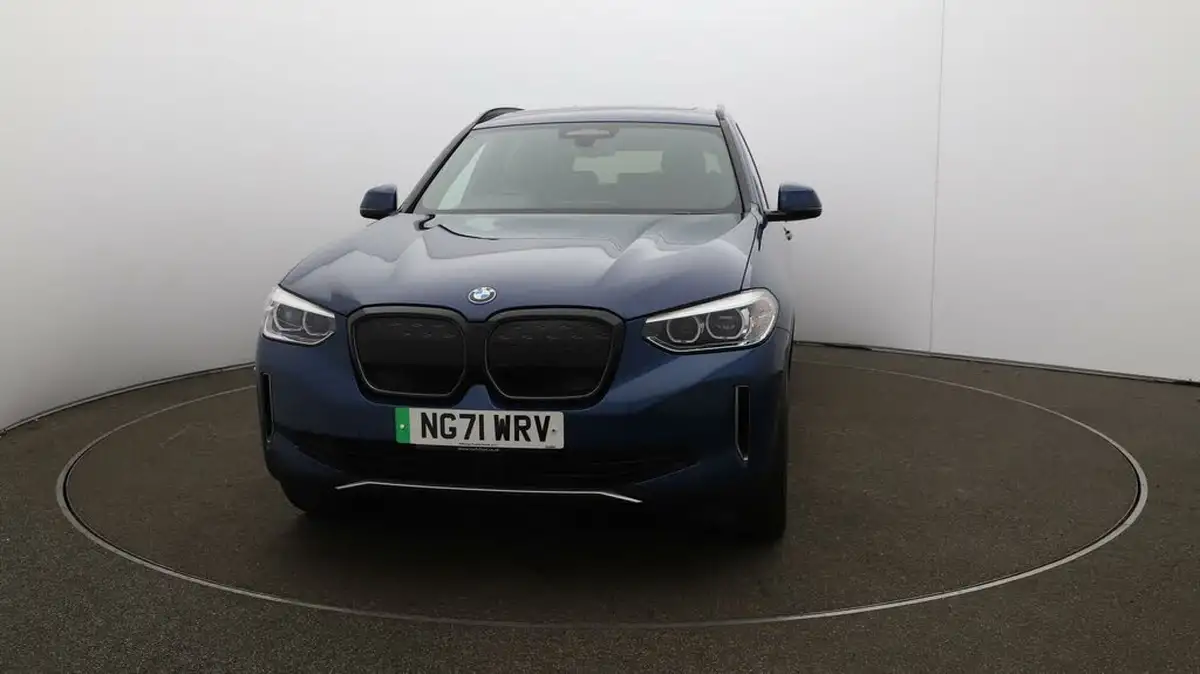 2022-bmw-ix3-e-premier-edition-big-41