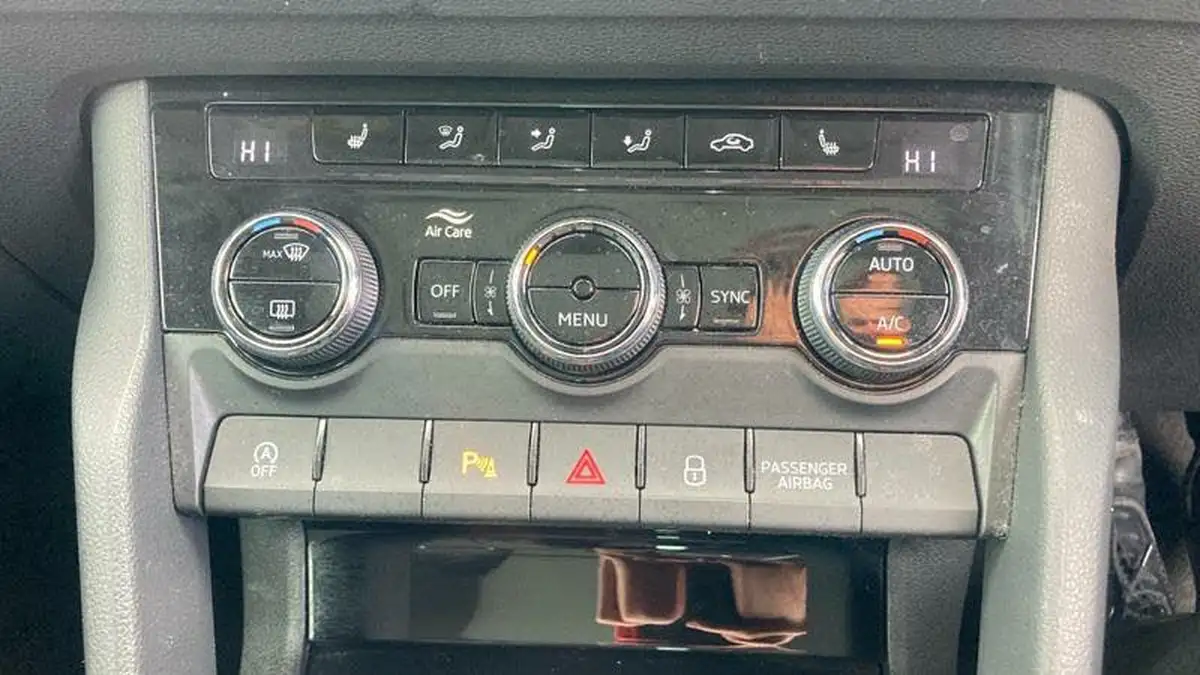 2021-skoda-karoq-15-tsi-edition-big-21
