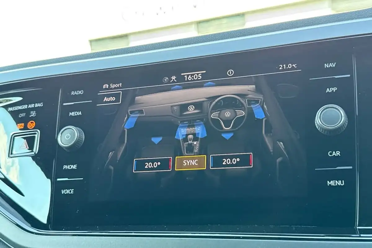 2025-volkswagen-taigo-15-tsi-r-line-big-21