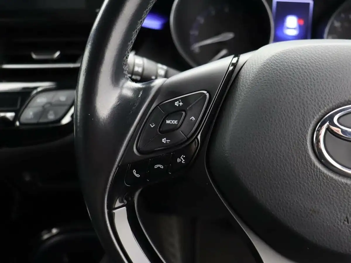 2018-toyota-c-hr-12-dynamic-awd-cvt-big-33