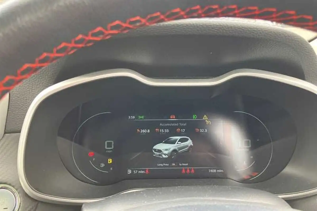 2022-mg-zs-suv-10t-gdi-exclusive-big-19