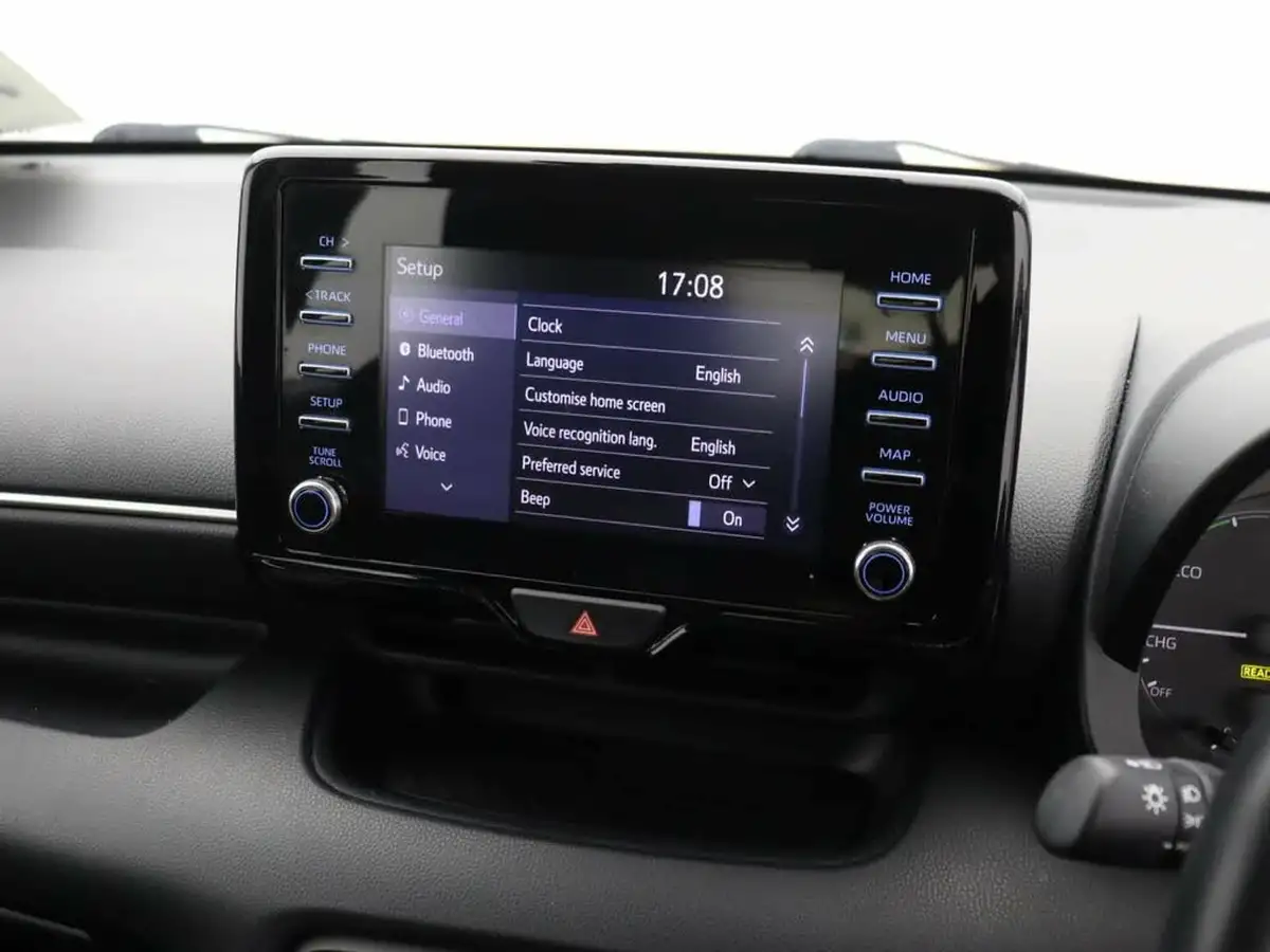 2021-toyota-yaris-15-vvt-i-icon-114bhp-hybrid-1490cc-e-cvt-big-28