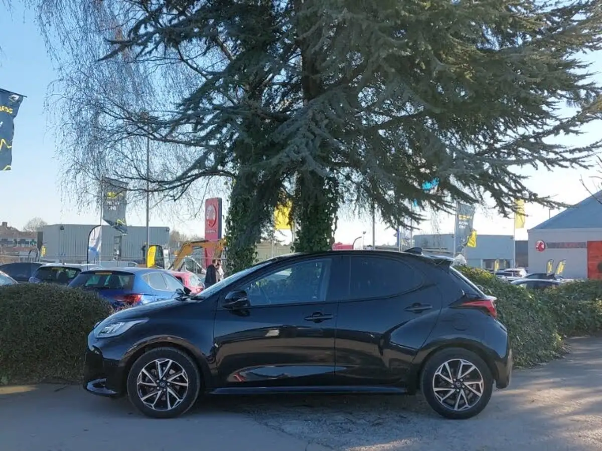 2022-toyota-yaris-15-vvt-i-design-big-3