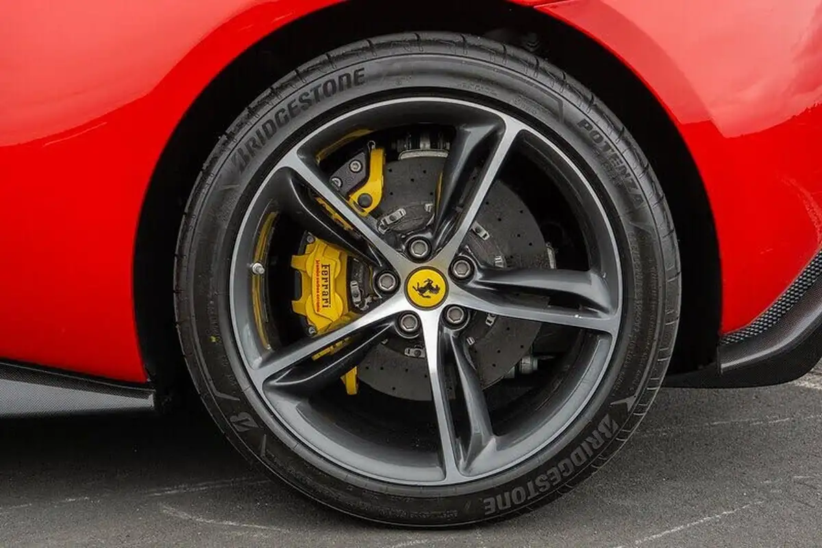 2023-ferrari-296-gts-big-7