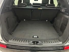 2022-land-rover-discovery-sport-15-p300e-r-dynamic-se-small-28