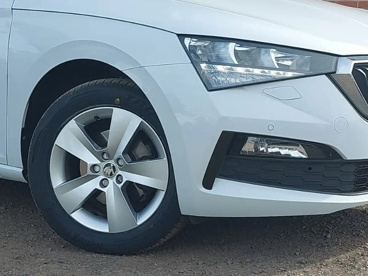 2020-skoda-scala-10-tsi-se-115ps-big-8