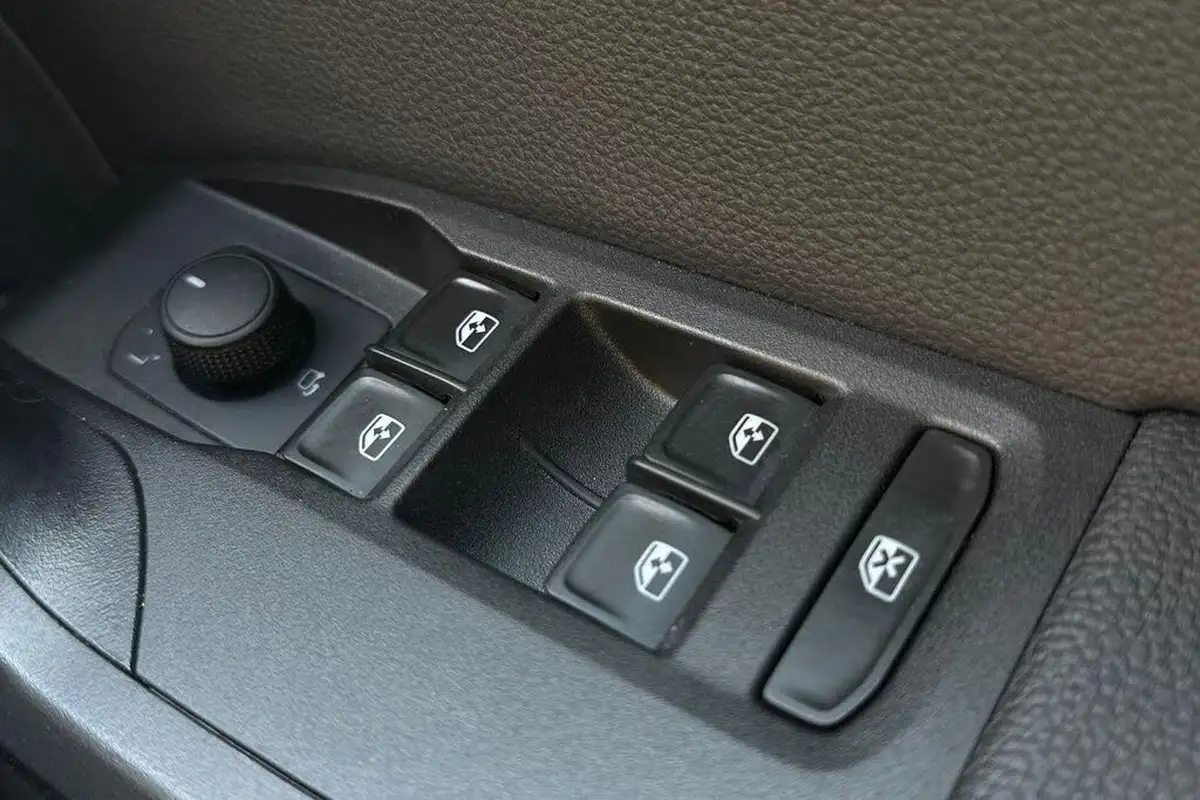 2022-seat-arona-10-tsi-xperience-lux-dsg-big-24
