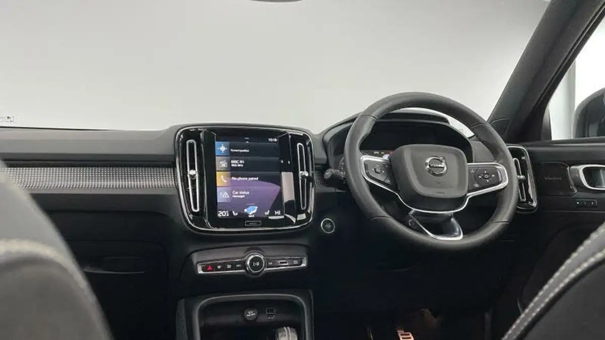 2022-volvo-xc40-15-t5-r-design-pro-big-27