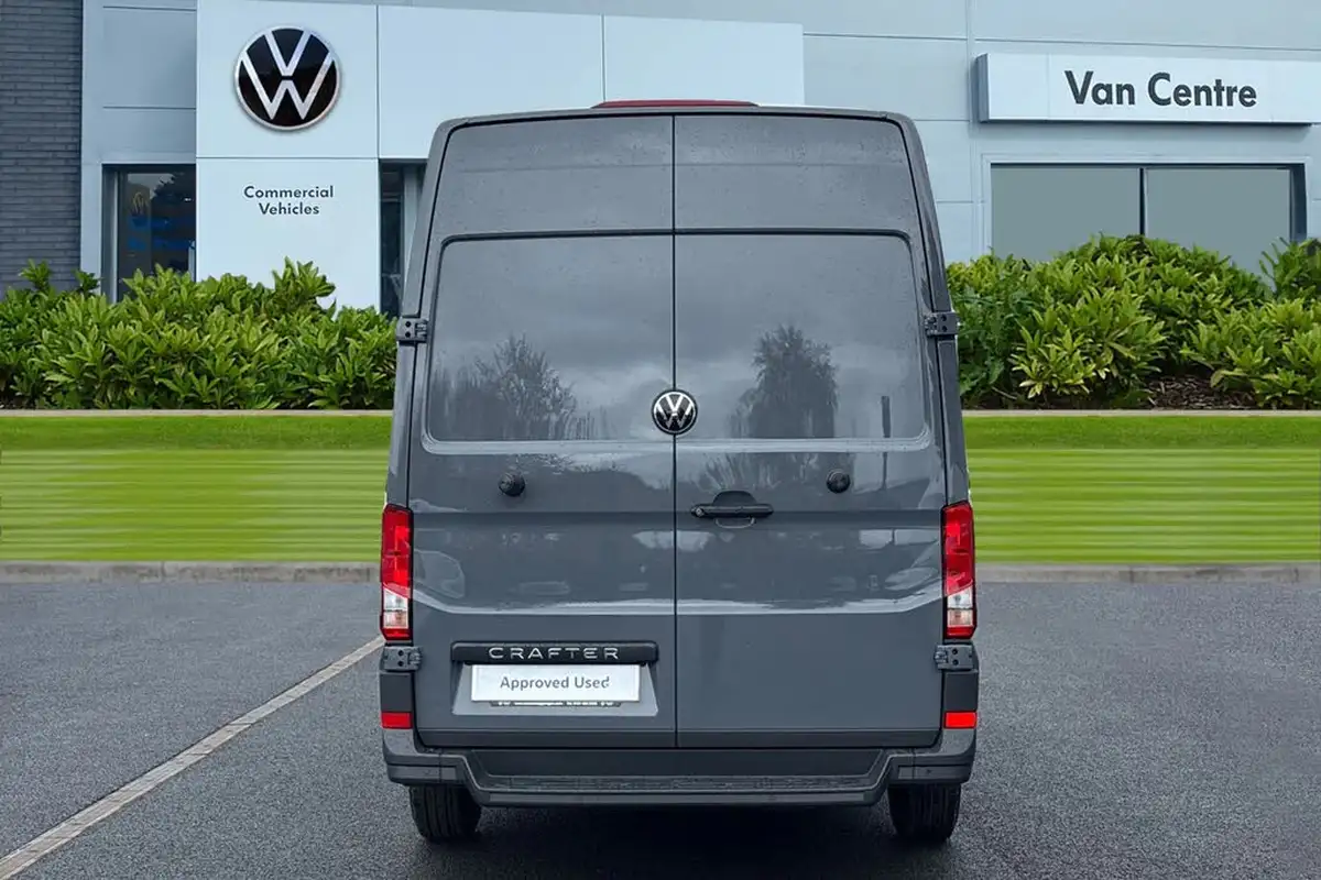 2024-volkswagen-crafter-20tdi-cr35-mwb-commerce-plus-140pseu6d-big-3