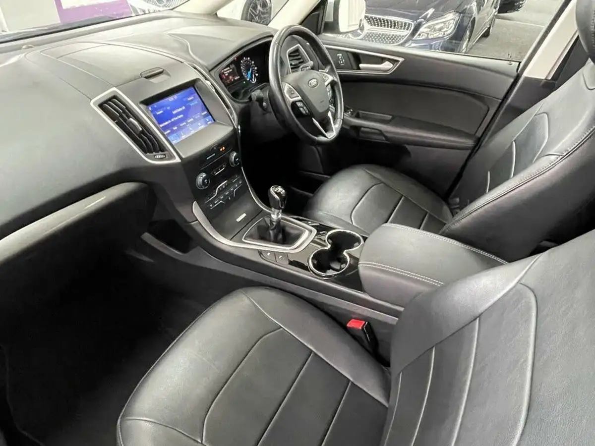 2021-ford-galaxy-20-zetec-big-29