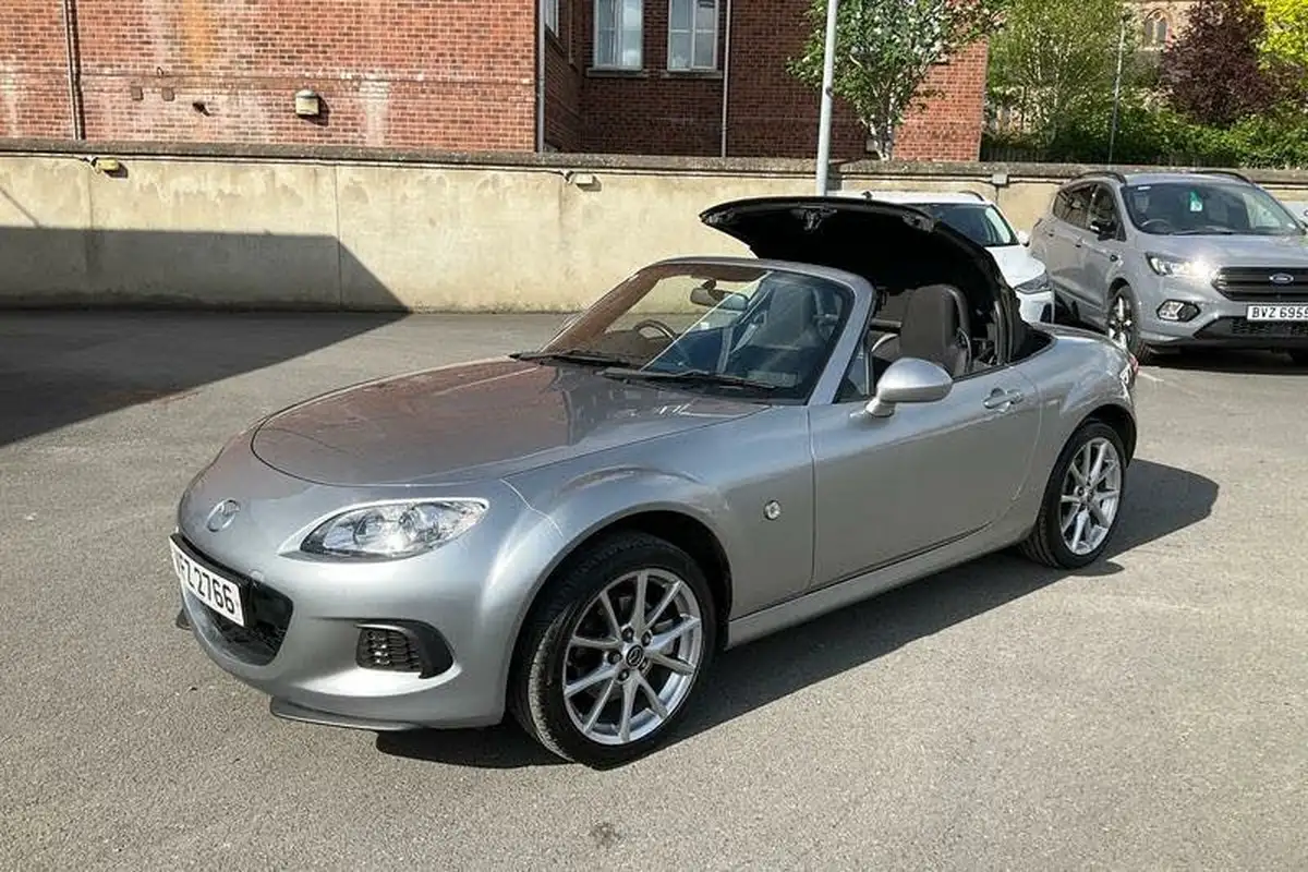 2014-mazda-mx-5-18-se-air-con-big-29