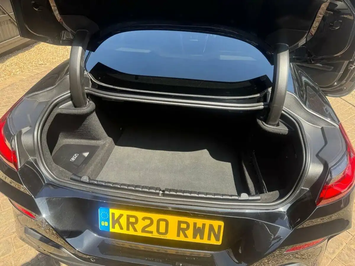 2020-bmw-8-series-30-840i-coupe-2d-big-24