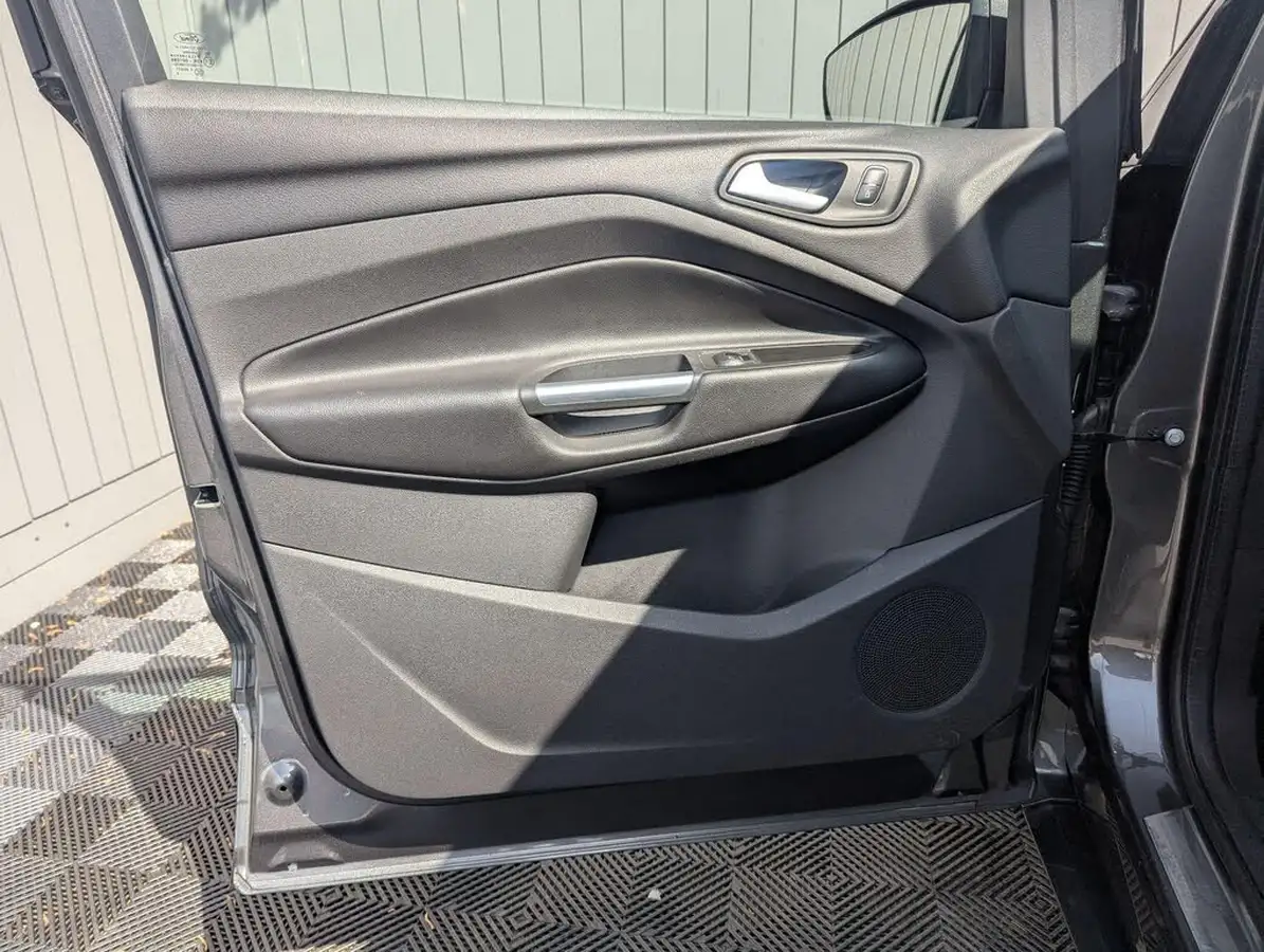 2018-ford-kuga-15t-st-line-182ps-awd-auto-big-35