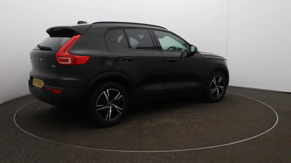 2022-volvo-xc40-20-b4-r-design-big-51