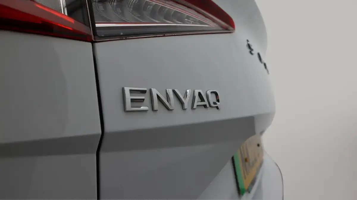 2022-skoda-enyaq-e-60-big-21