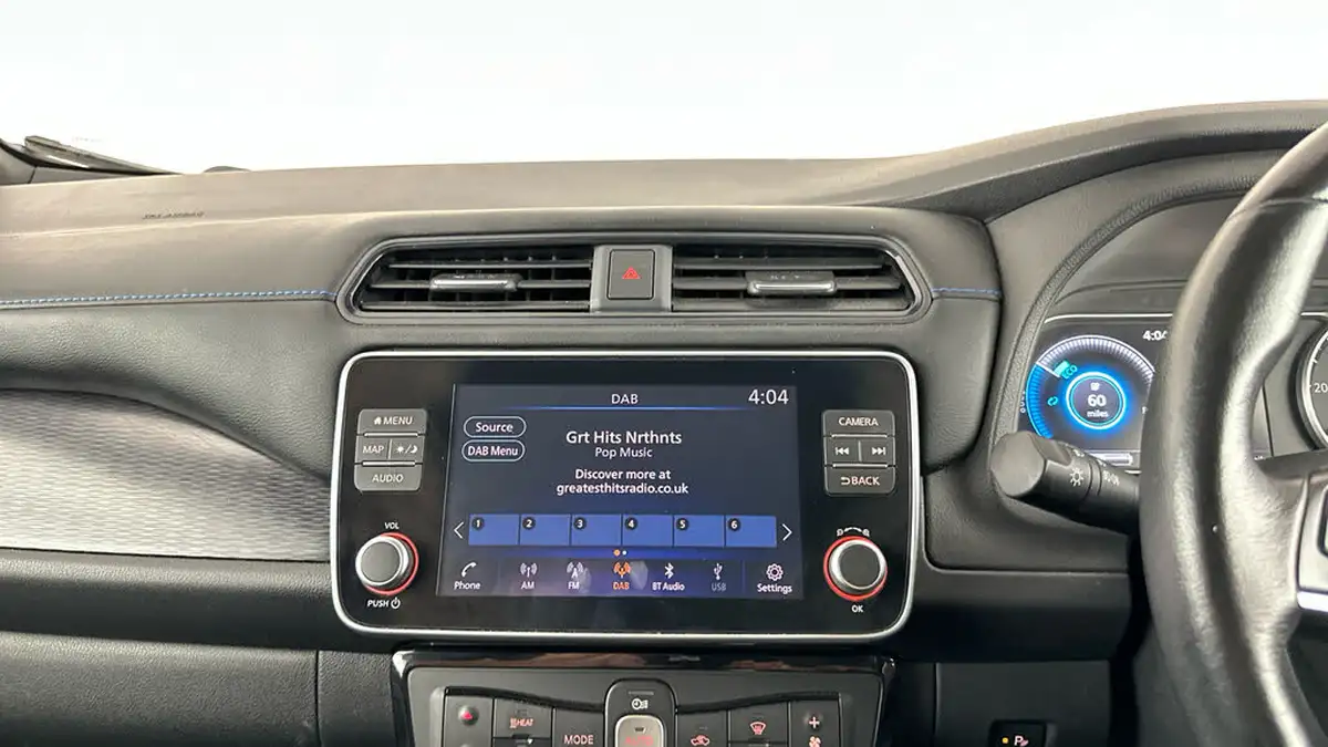 2020-nissan-leaf-e-n-connecta-big-16