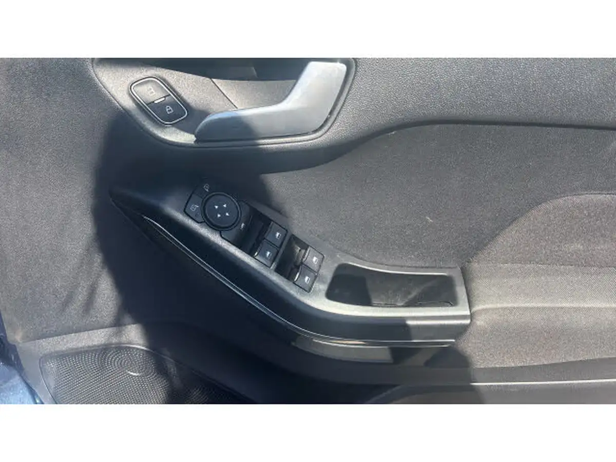 2023-ford-fiesta-10t-titanium-100ps-big-32