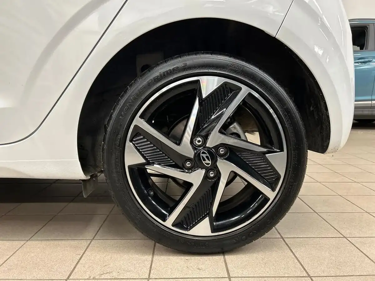 2024-hyundai-i10-10-premium-63ps-auto-big-7