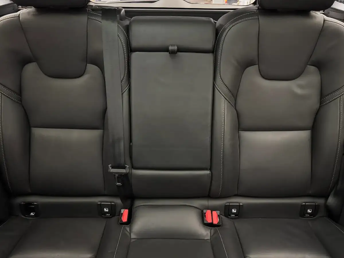 2022-volvo-xc60-20-b5-ultimate-big-19