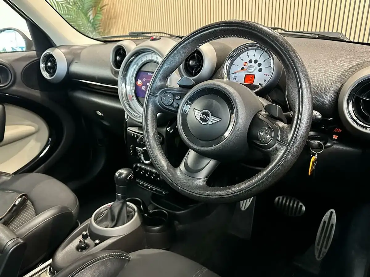 2012-mini-countryman-16-cooper-s-190bhp-all4-auto-big-20