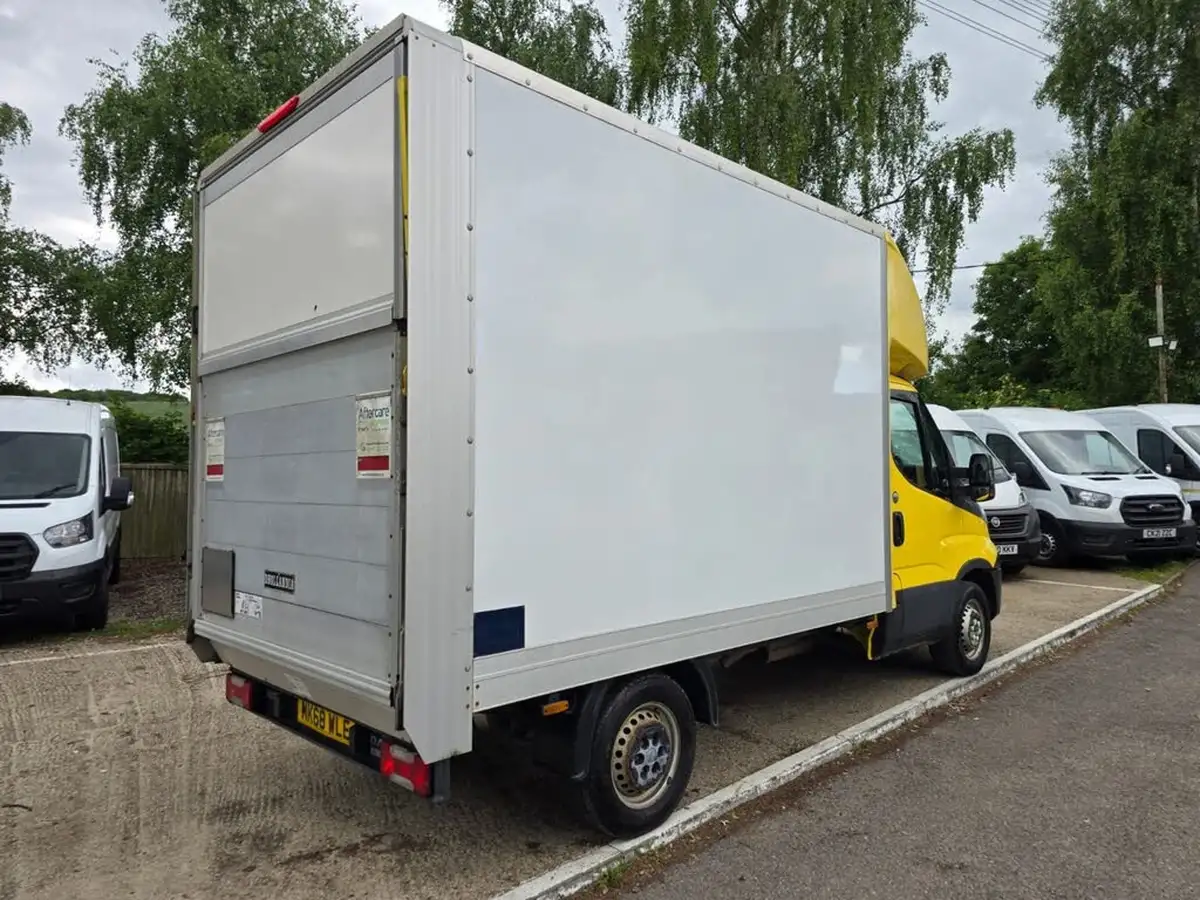 2019-iveco-daily-s-class-23td-35s12-4100-eu6-chassis-cab-hi-matic-big-7