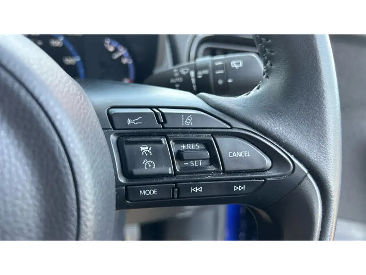 2022-toyota-yaris-cross-15-vvt-i-dynamic-big-21