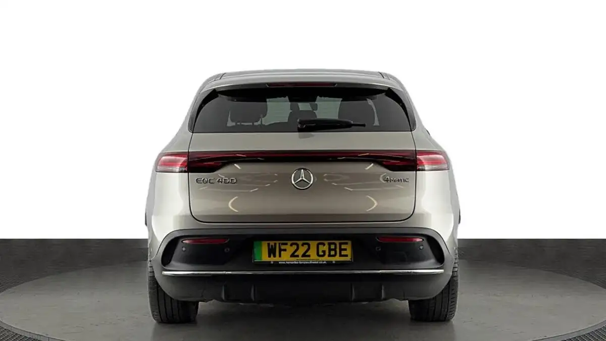 2022-mercedes-benz-eqc-e-eqc-400-amg-line-big-4