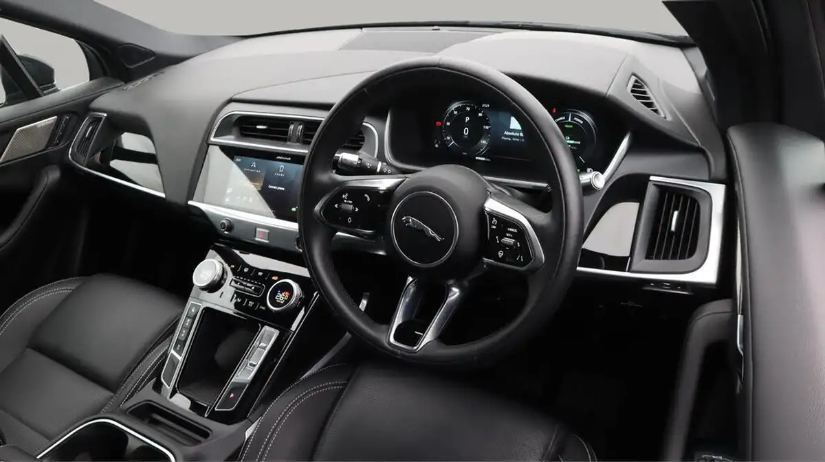 2022-jaguar-i-pace-ev400-black-big-9