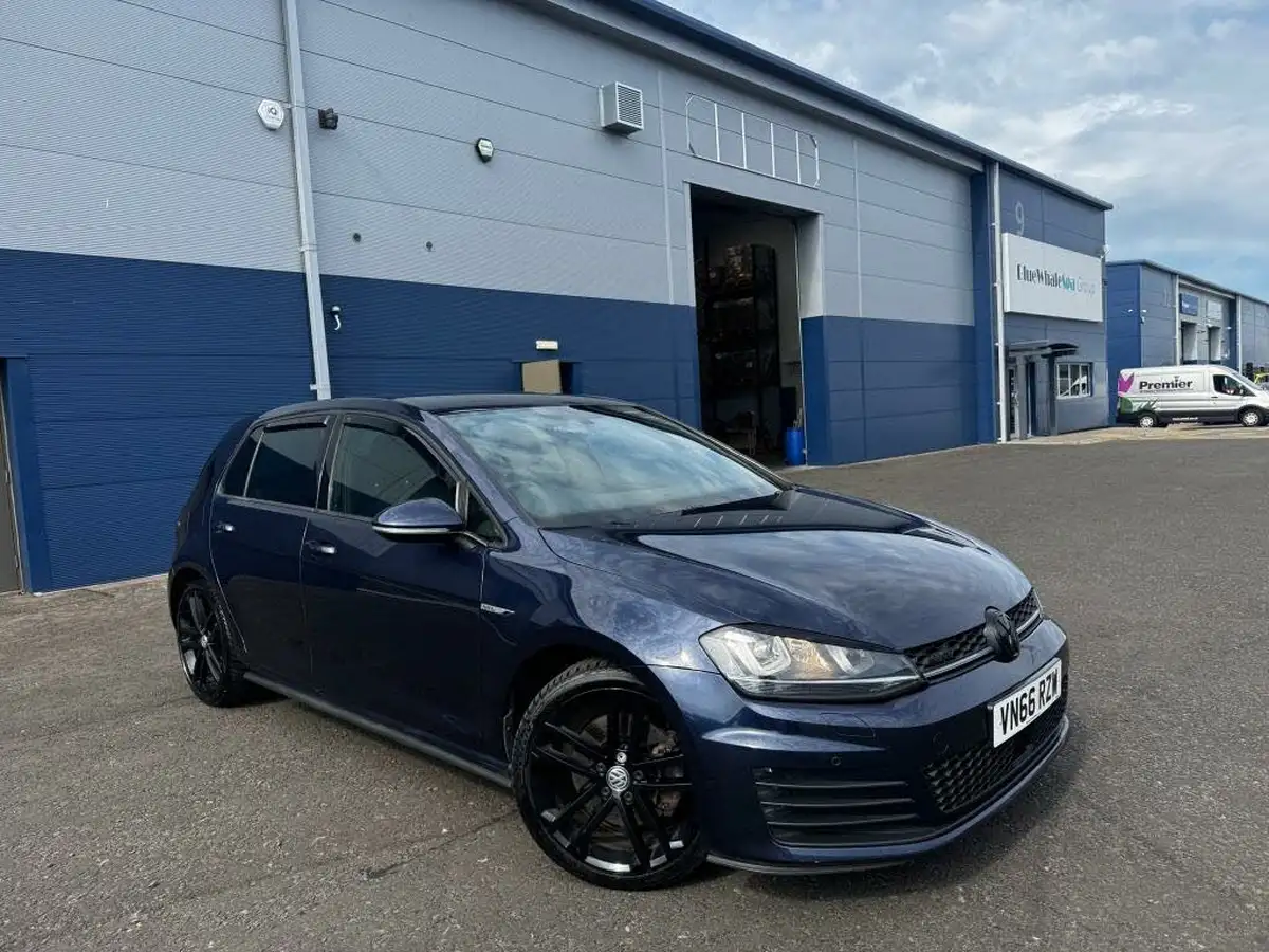 2017-volkswagen-golf-20tdi-gtd-bmt-hatchback-5d-big-0