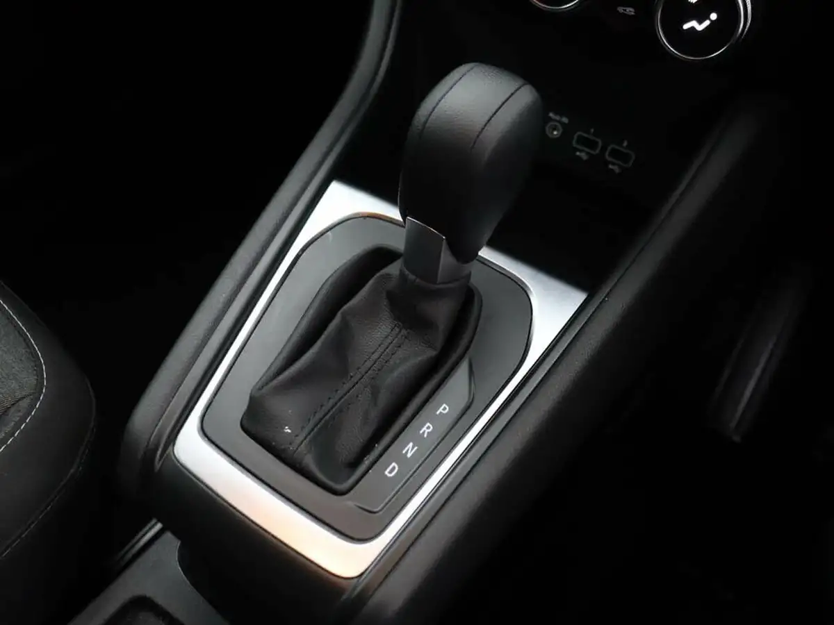 2022-renault-captur-13-tce-iconic-edition-edc-auto-big-37