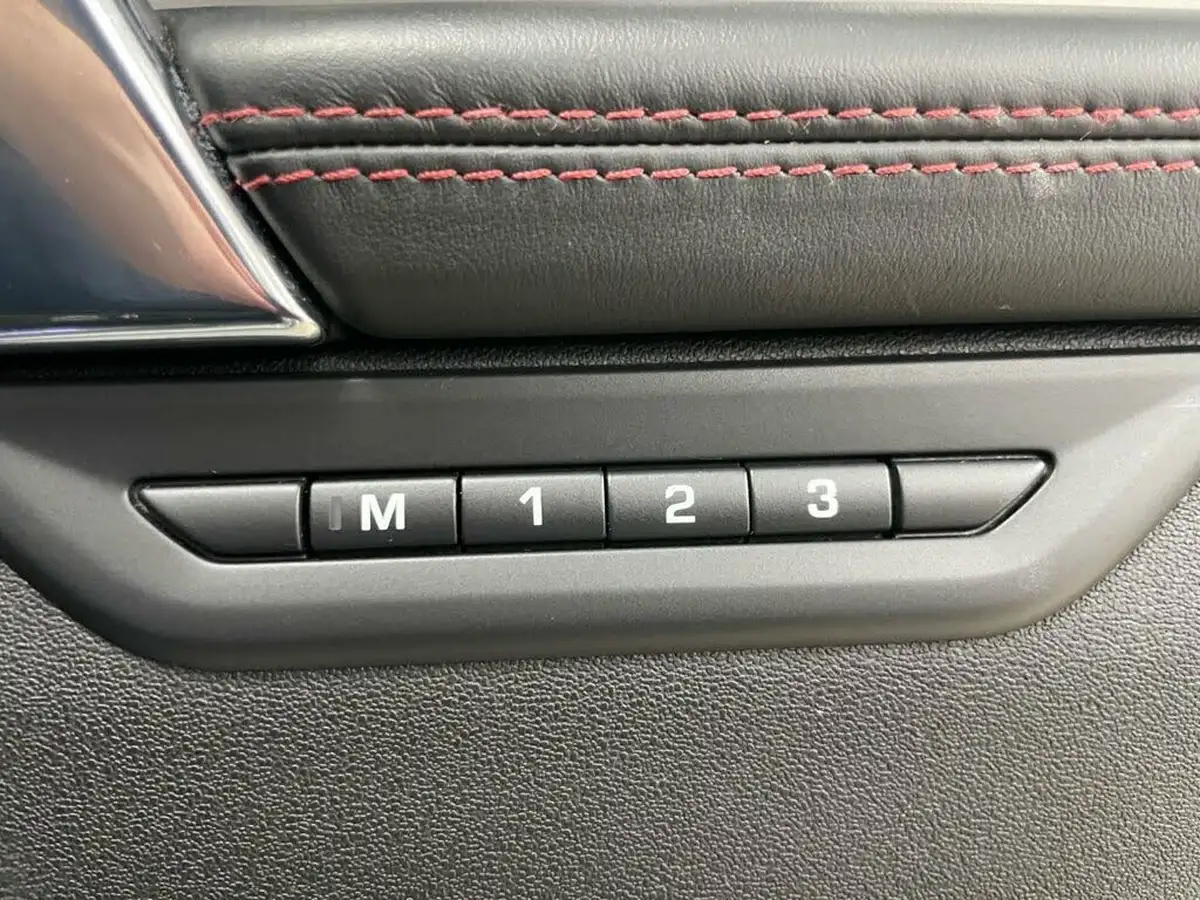 2021-land-rover-discovery-sport-20-d200-r-dynamic-hse-big-46