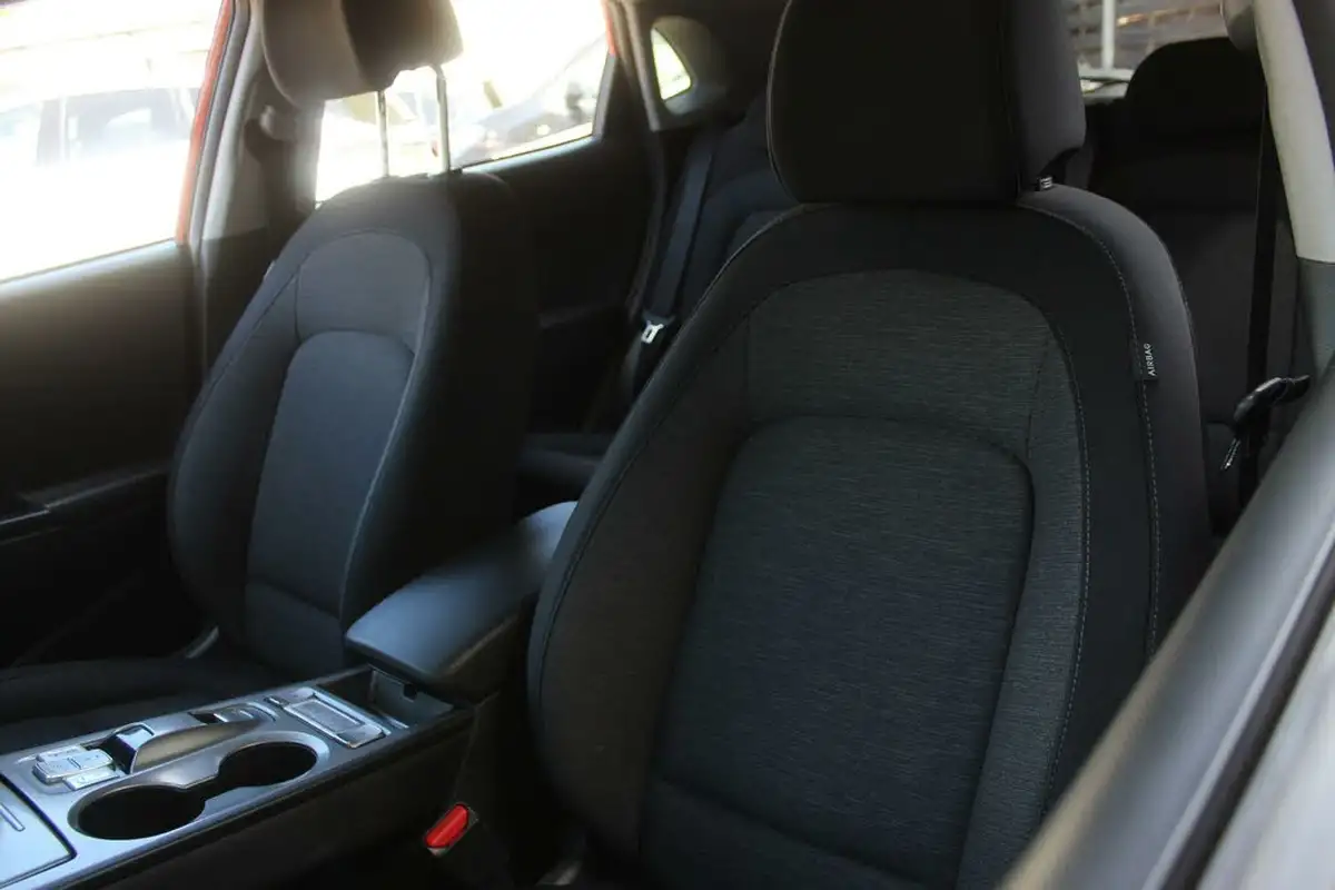 2022-hyundai-kona-e-premium-204ps-64kwh-7kw-obc-big-25