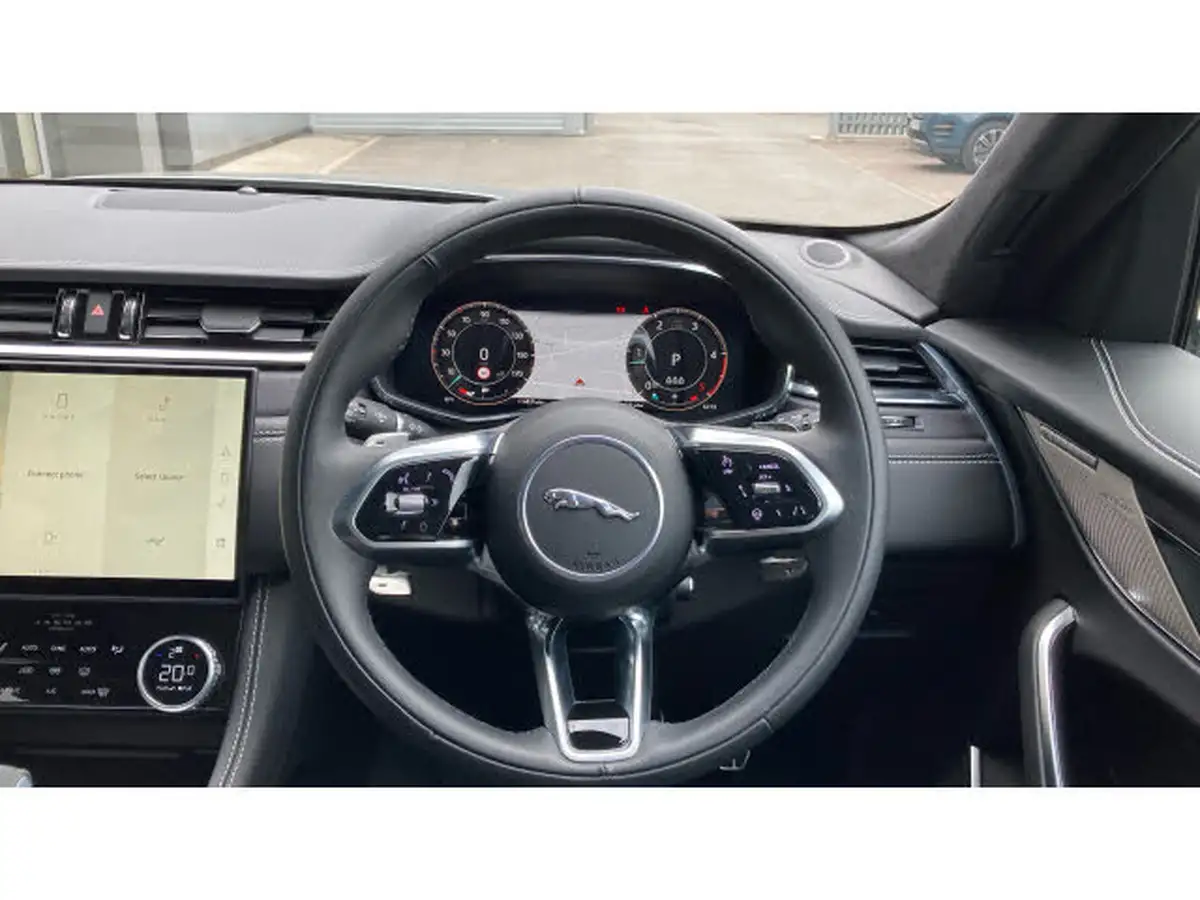 2024-jaguar-f-pace-20-d200-r-dynamic-hse-black-big-14
