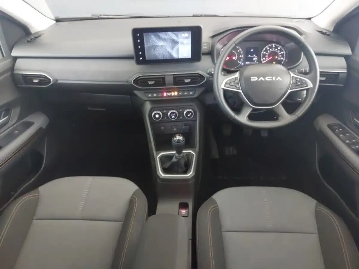2024-dacia-sandero-stepway-10-tce-extreme-90bhp-big-2