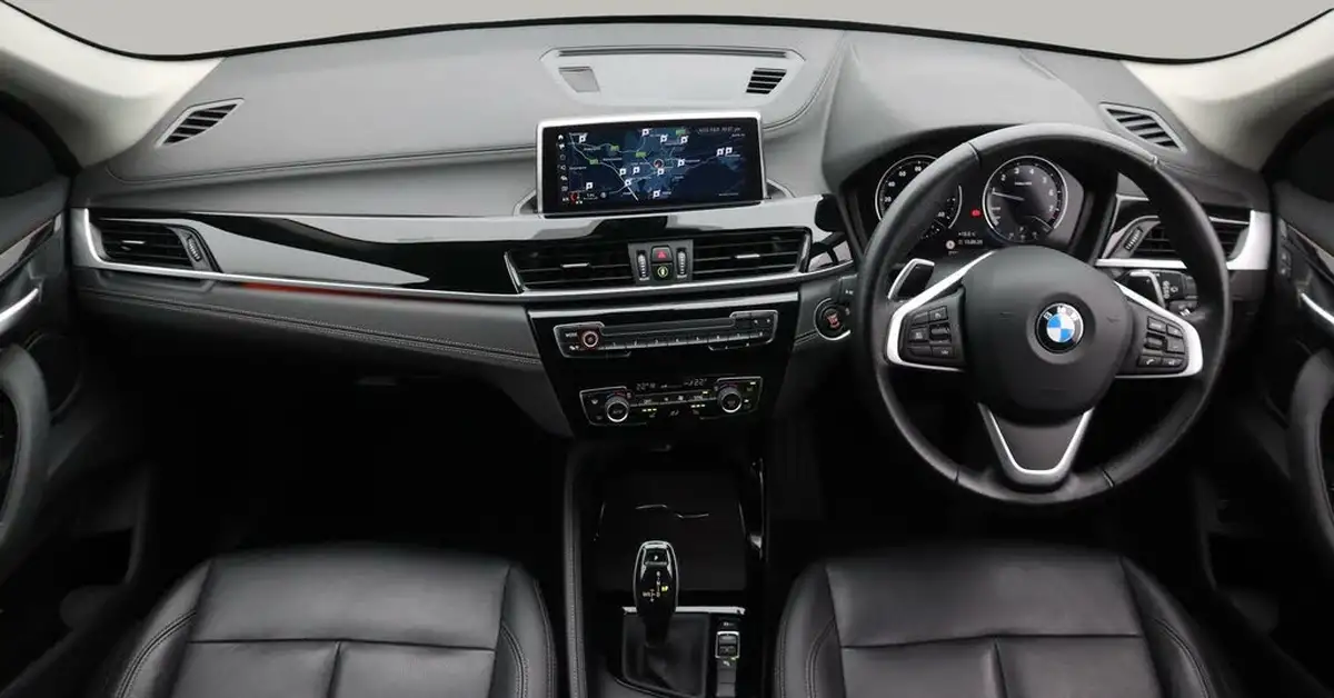 2022-bmw-x1-20-sdrive20i-xline-big-13