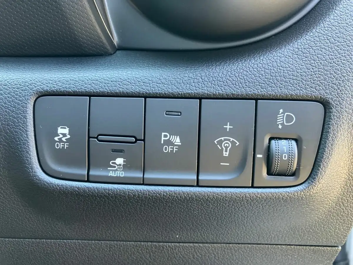 2023-hyundai-kona-e-se-connect-big-27