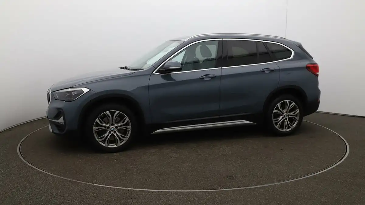 2022-bmw-x1-20-sdrive20i-xline-big-65