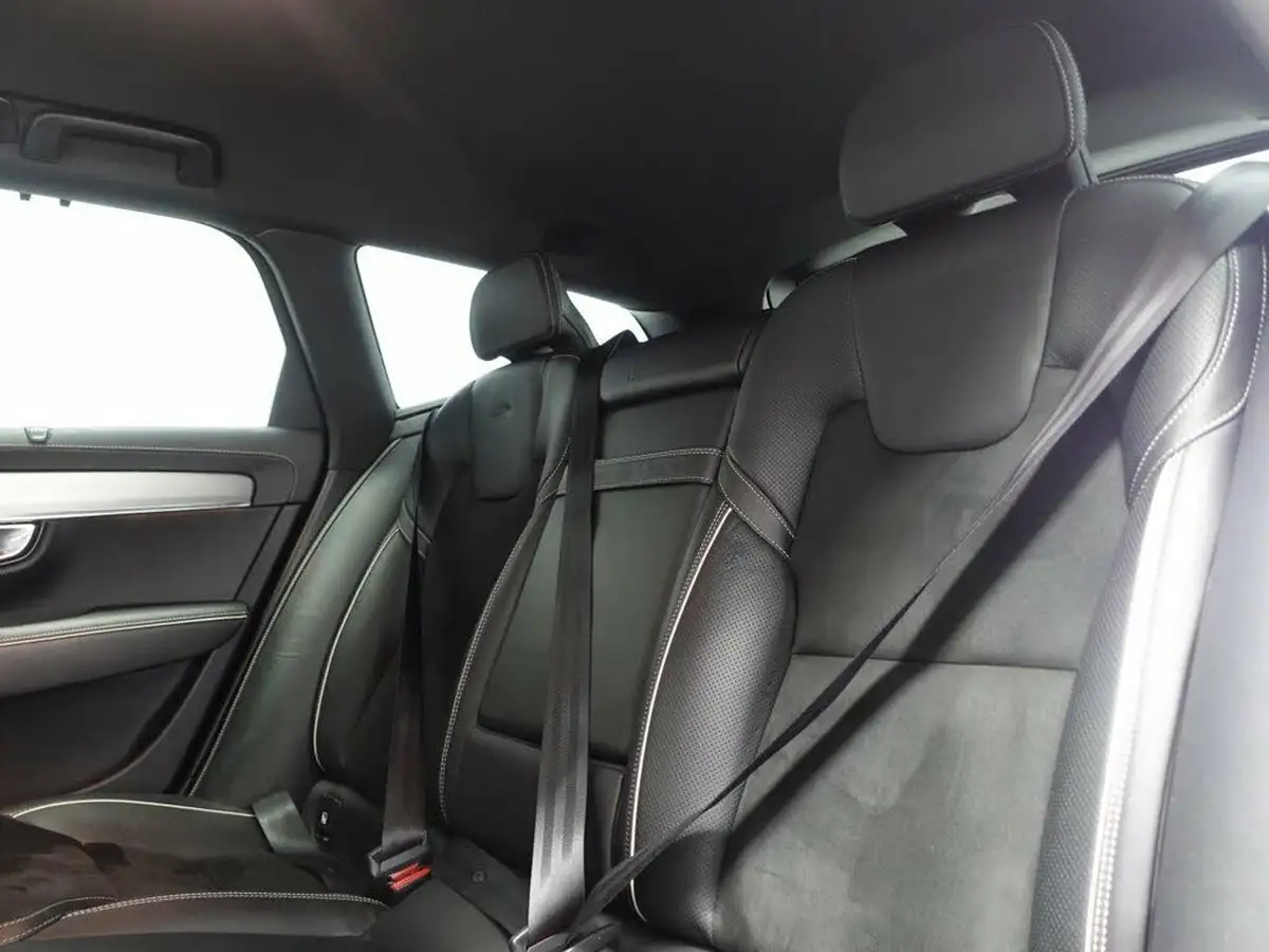 2019-volvo-v90-20td-d4-r-design-big-16