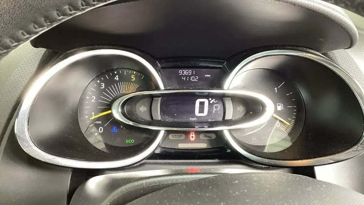 2014-renault-clio-15dci-dynamique-s-medianav-edc-auto-big-10