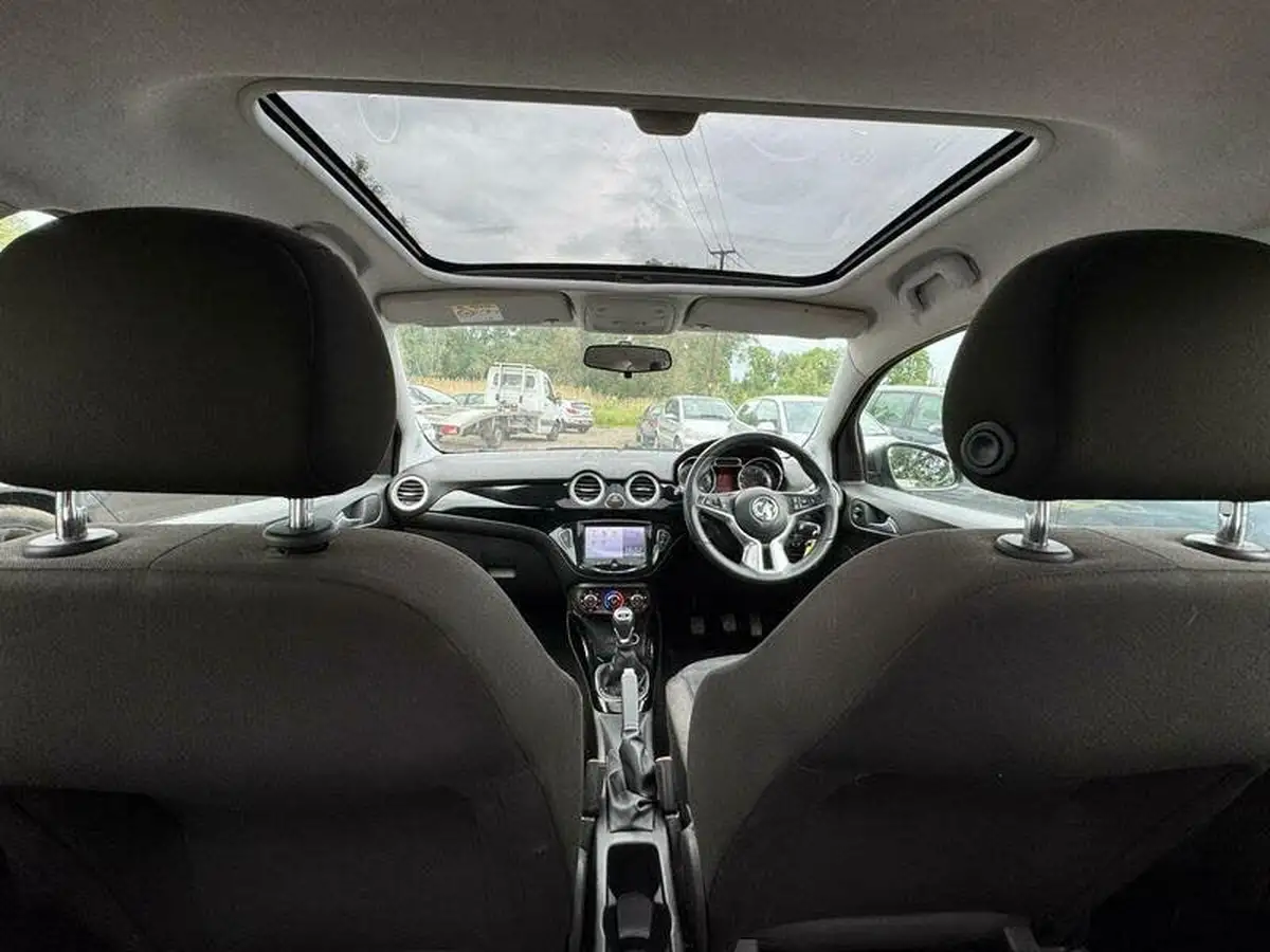 2014-vauxhall-adam-14-glam-87ps-big-20