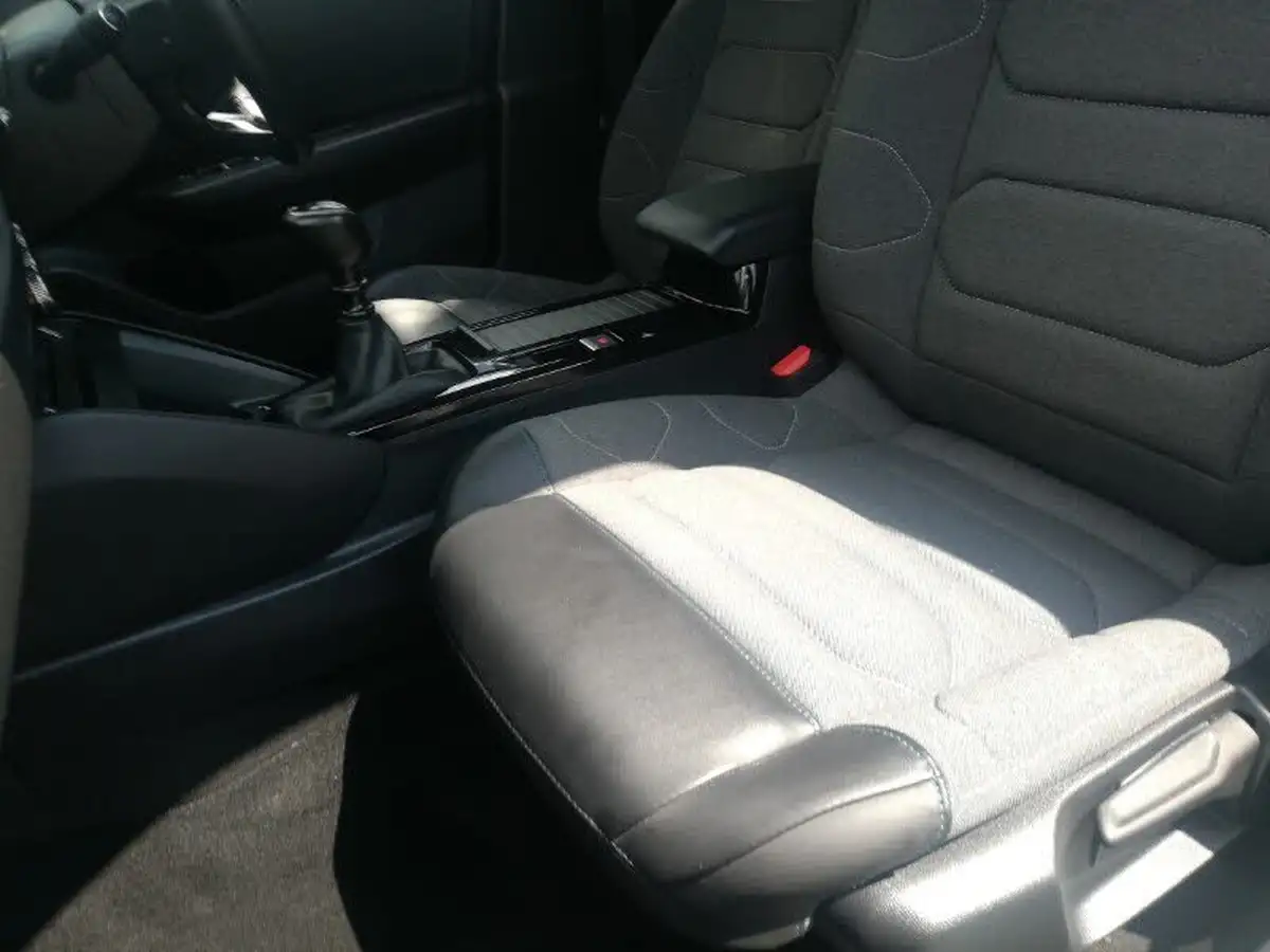 2022-citroen-c4-12-puretech-shine-130ps-big-4