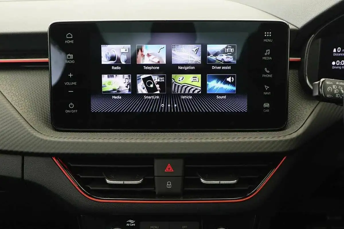 2024-skoda-kamiq-15-tsi-monte-carlo-dsg-big-11
