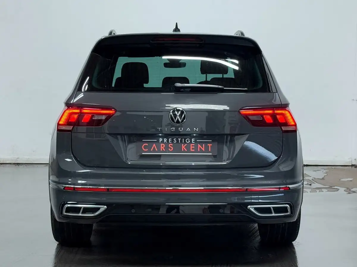 2022-volkswagen-tiguan-15-tsi-r-line-big-6