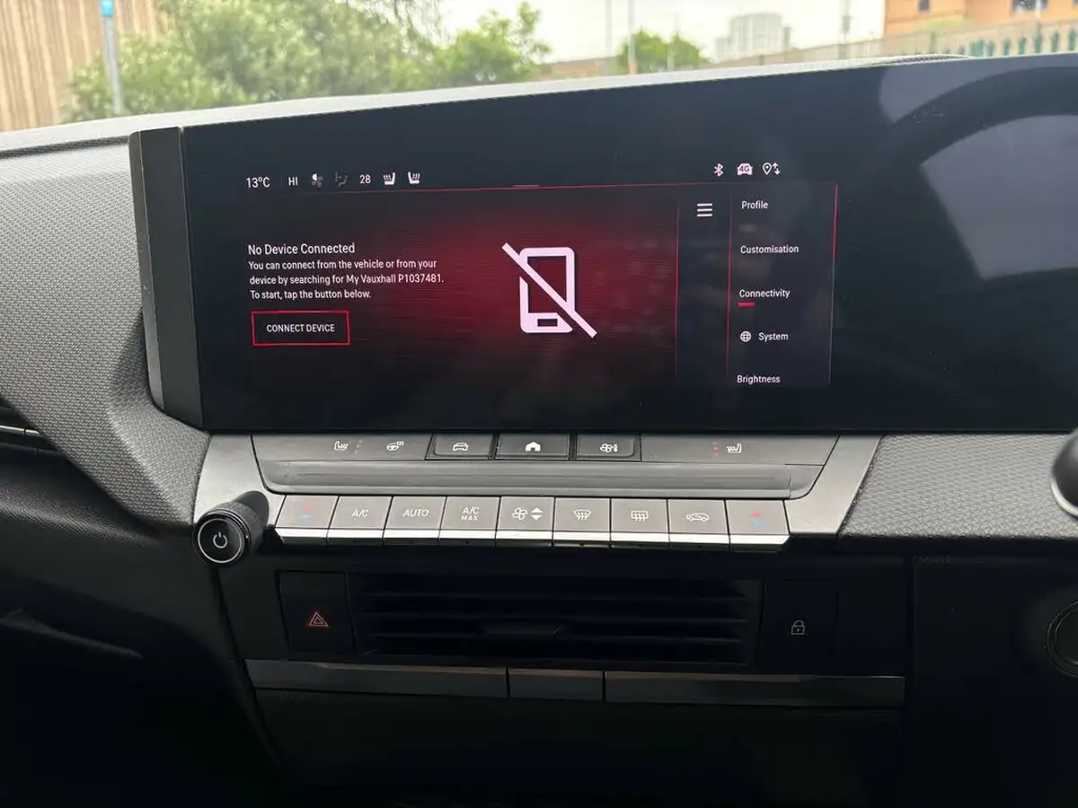2023-vauxhall-astra-12-turbo-gs-hatchback-auto-big-35