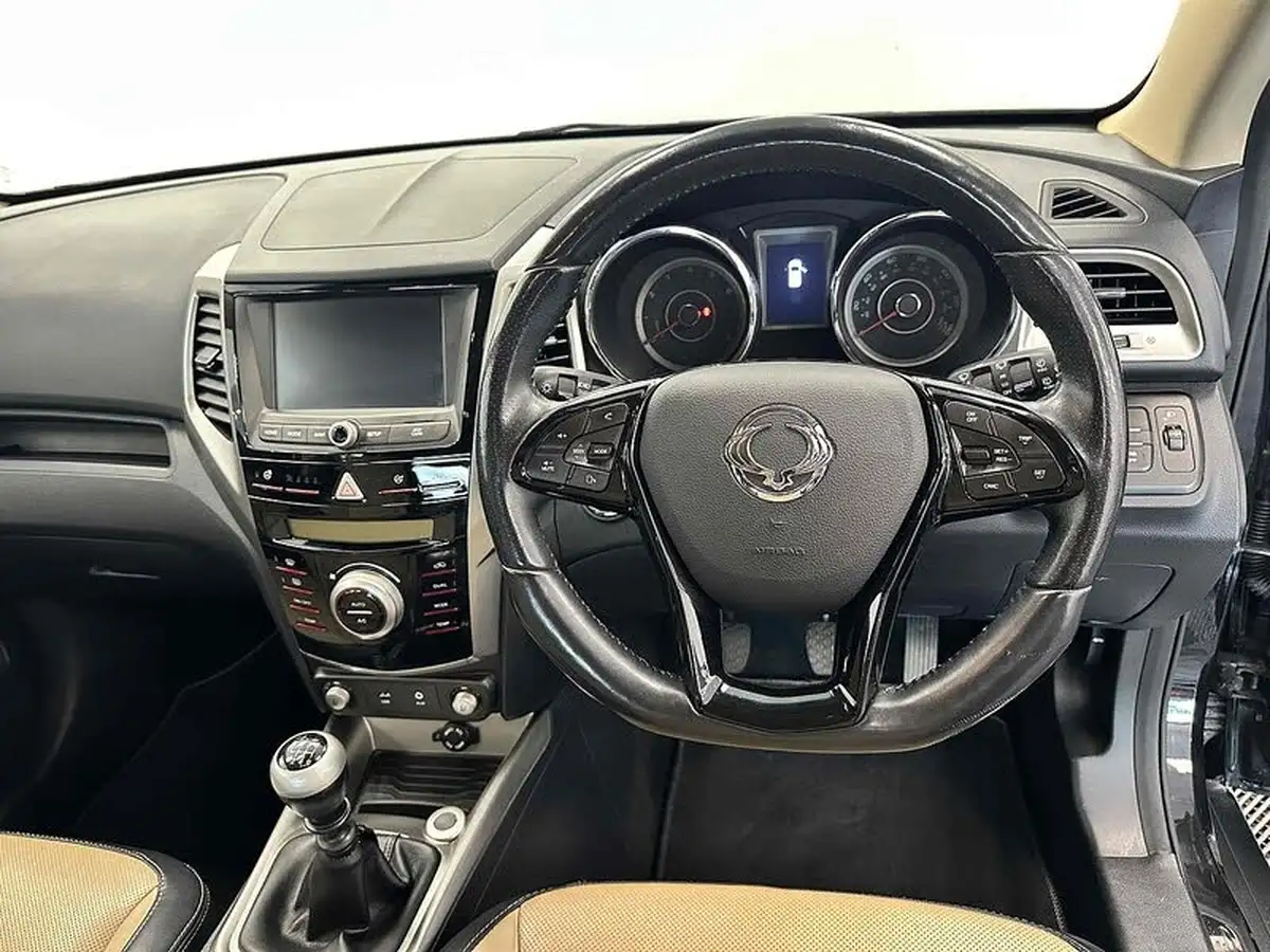 2019-kgm-ssangyong-tivoli-16-ultimate-big-15