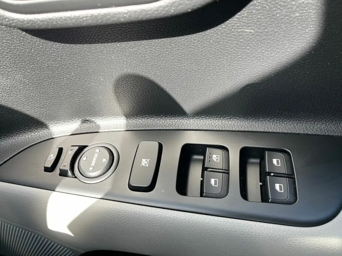 2022-kia-stonic-10-t-gdi-connect-big-17