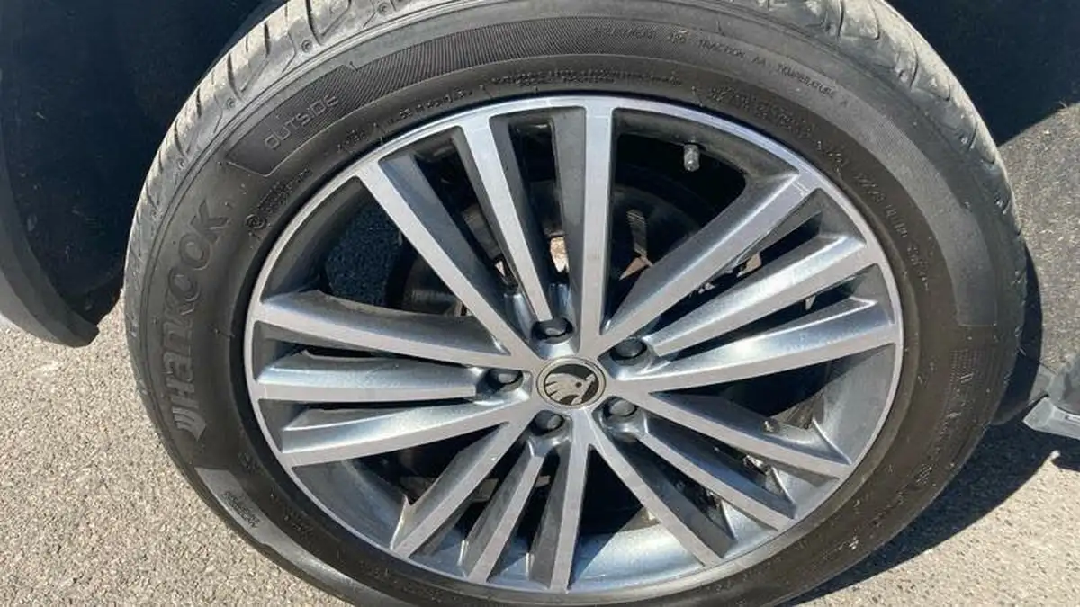 2023-skoda-kodiaq-20tdi-laurin-klement-200ps-big-24